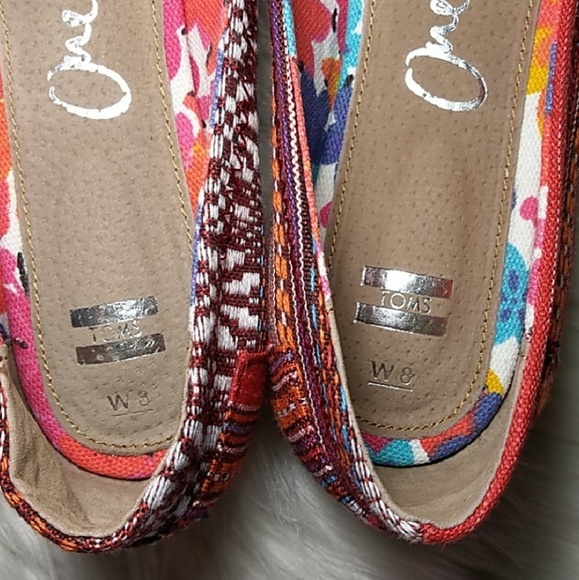 NWOT Tom's - Picture 6 of 6